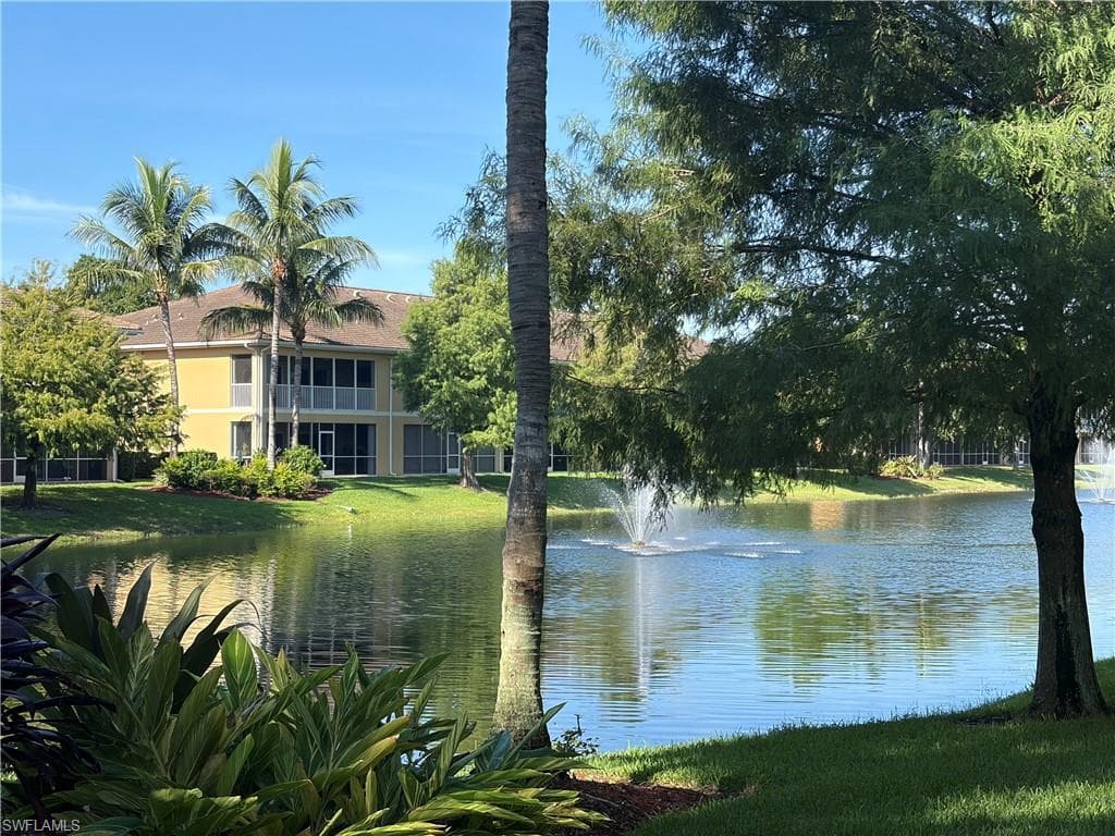 1096 Winding Pines CIR 102-23