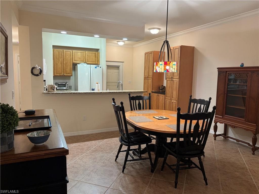 1096 Winding Pines CIR 102-12