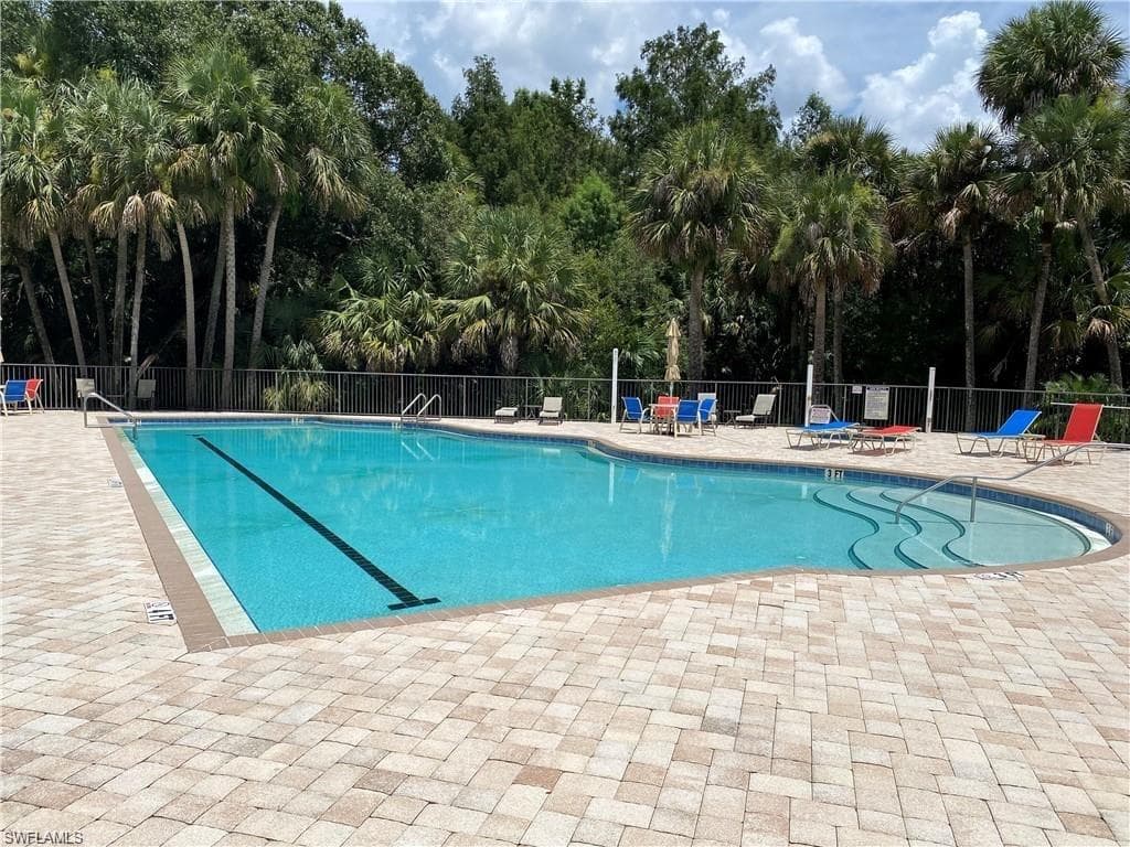 1096 Winding Pines CIR 102-36