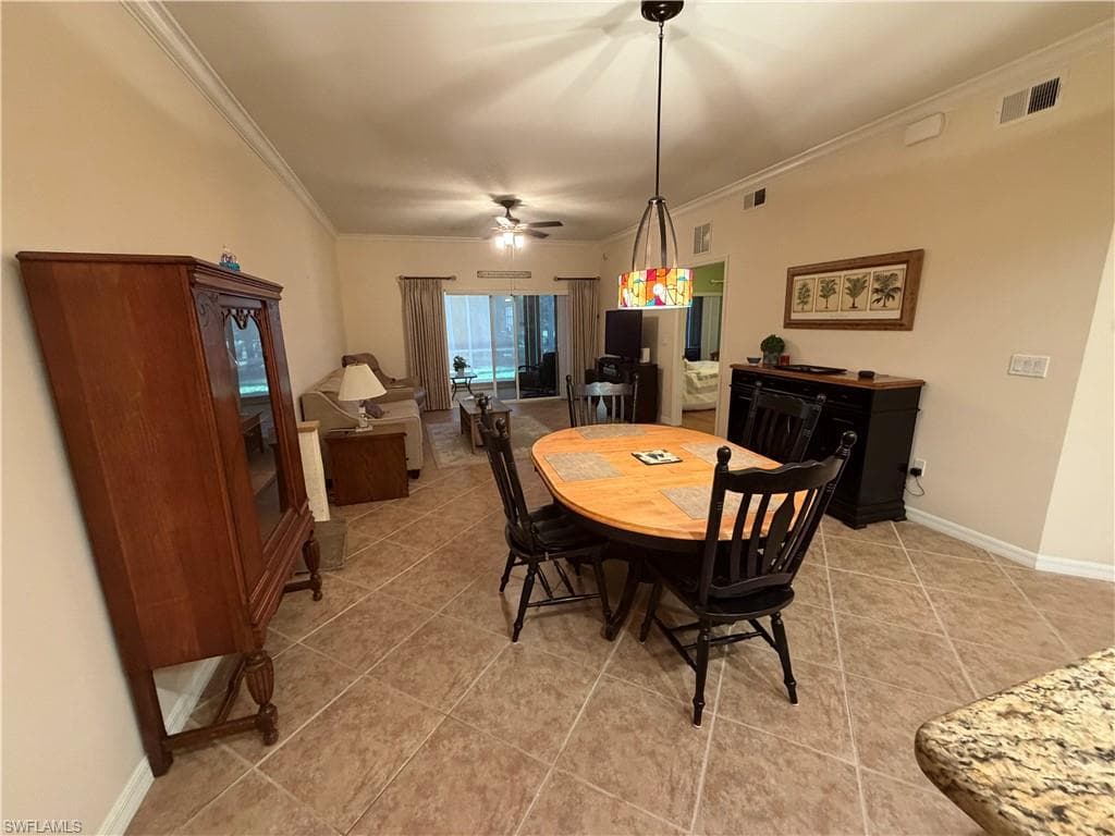1096 Winding Pines CIR 102-11
