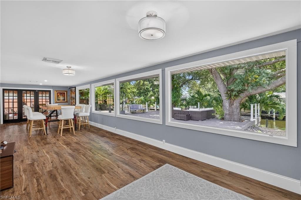 625 Sunnyside CT-22
