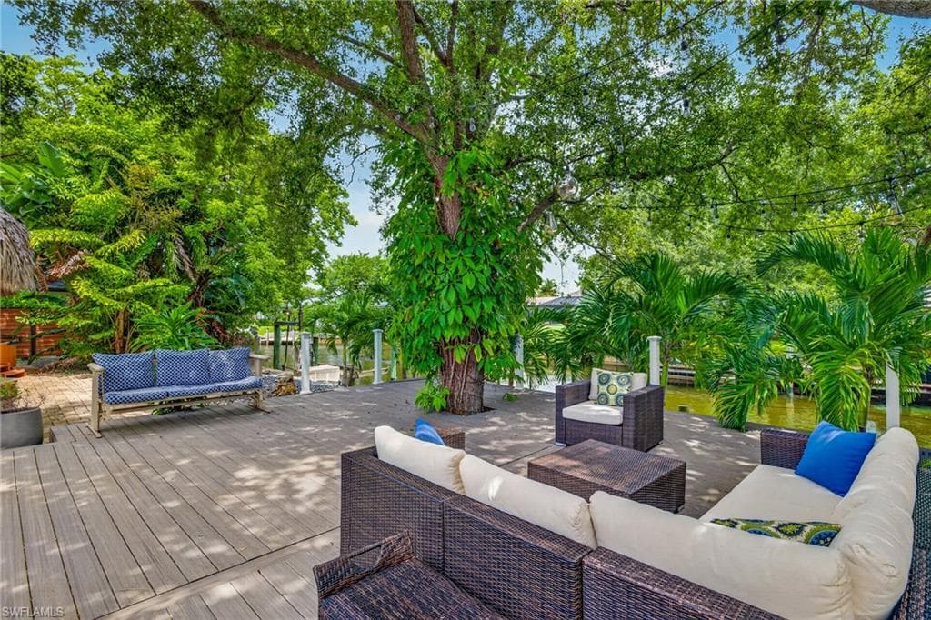 625 Sunnyside CT-39