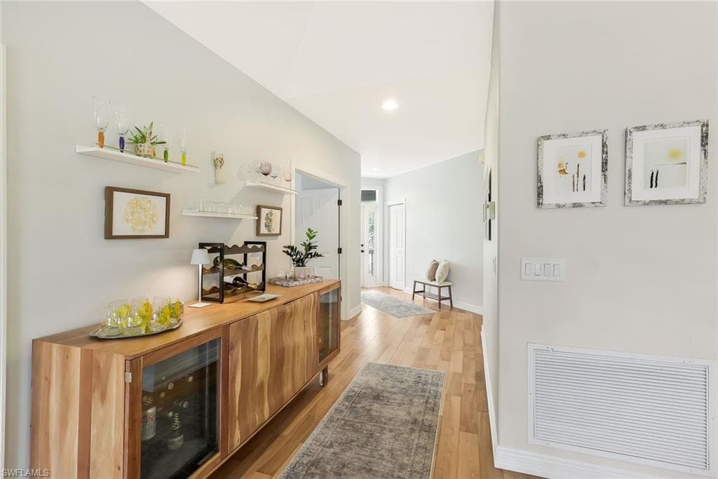 2130 Sunset CIR-6