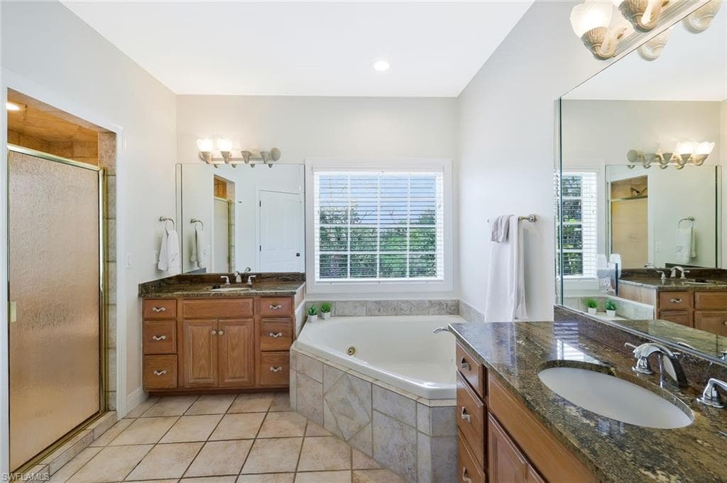 2130 Sunset CIR-24