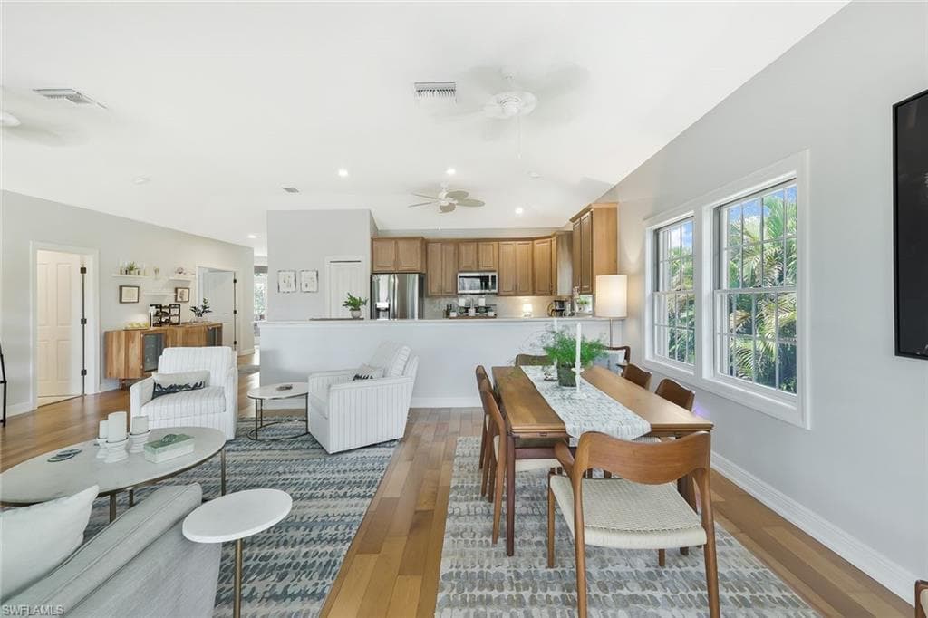 2130 Sunset CIR-11