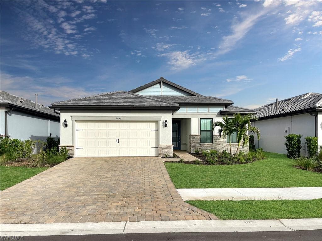 2057 Yellowfin CIR-22