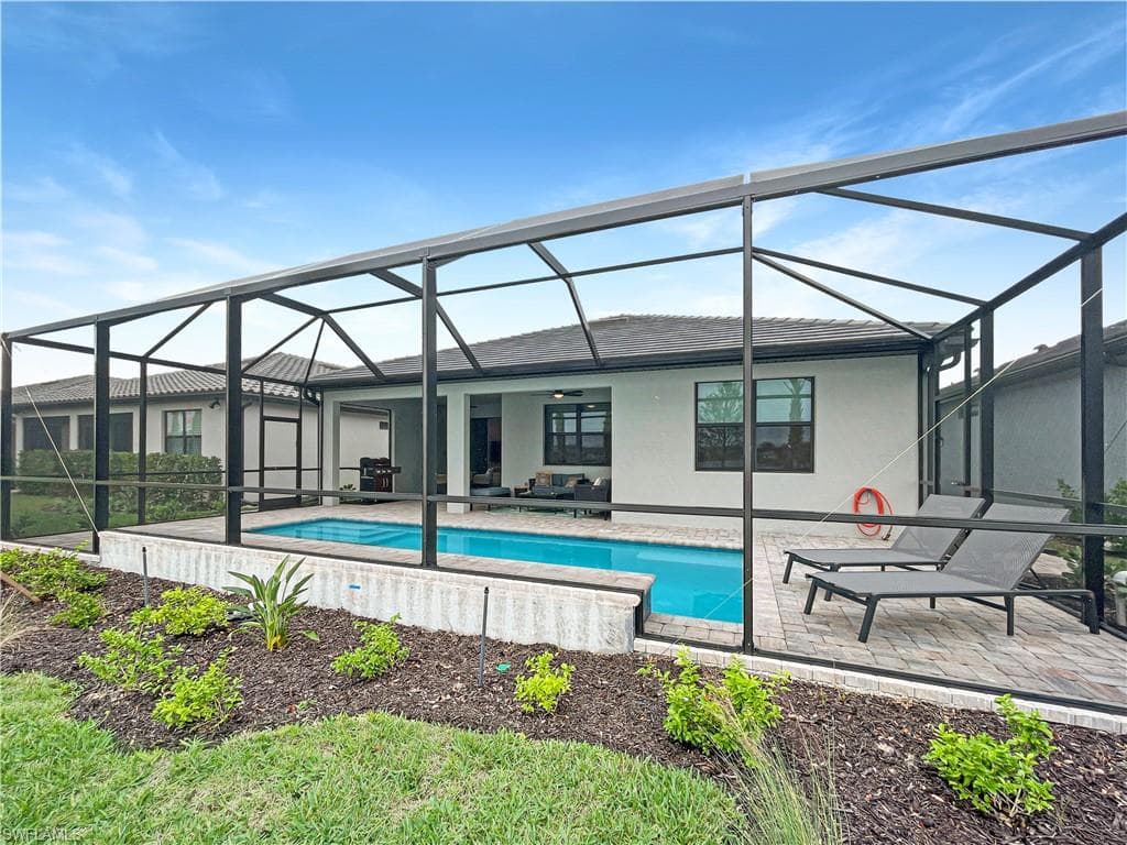 2057 Yellowfin CIR-20