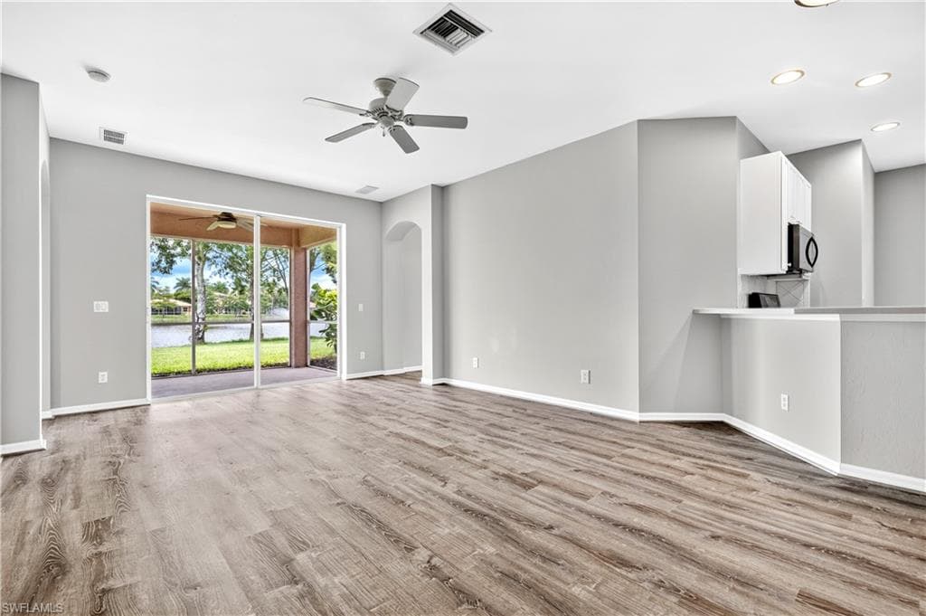 7586 Sika Deer WAY-6