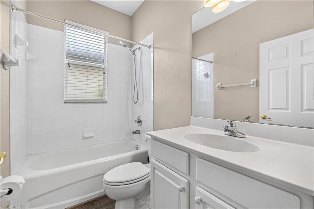7586 Sika Deer WAY-33