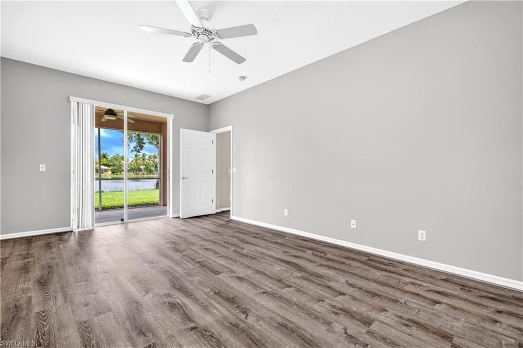 7586 Sika Deer WAY-37