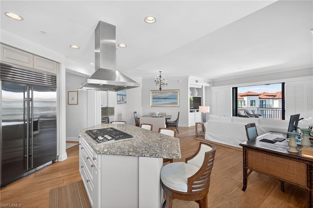 1540 5TH AVE S D305-13