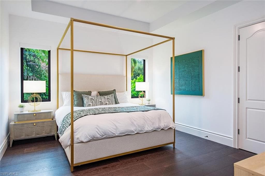 2581 ESCADA DR-24
