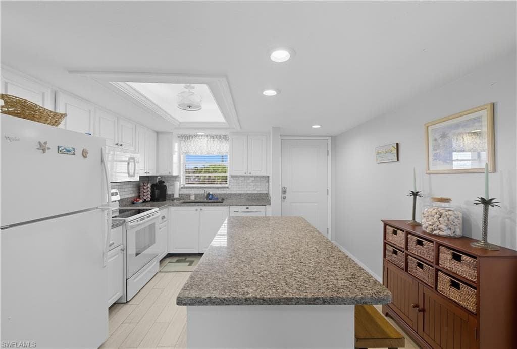 16881 Davis RD 126-5