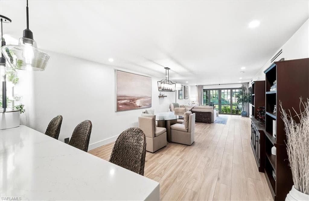 3219 Horse Carriage WAY 3-10