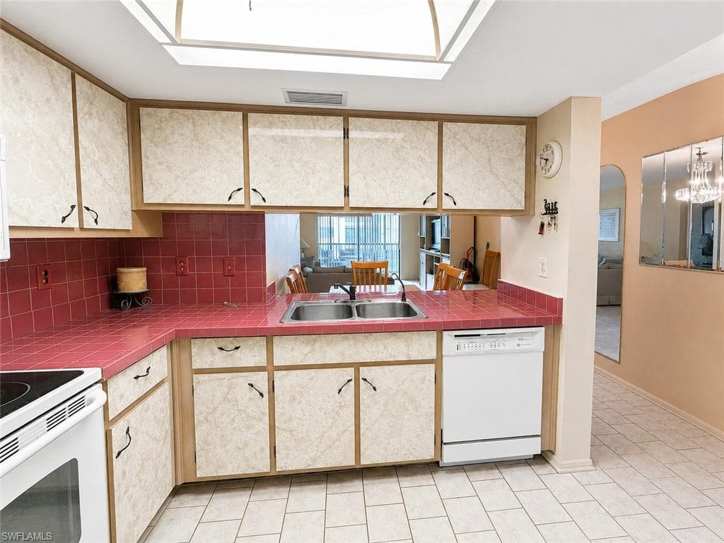 11220 Caravel CIR 203-4