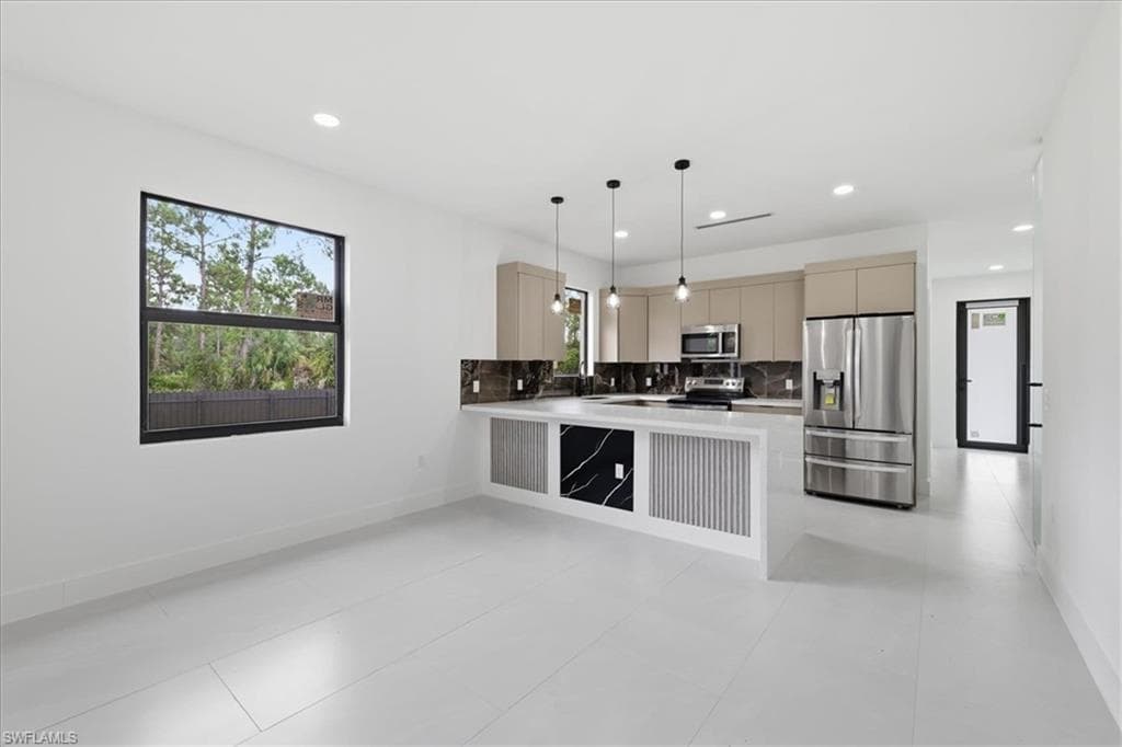 1151 Rachel ST E-23