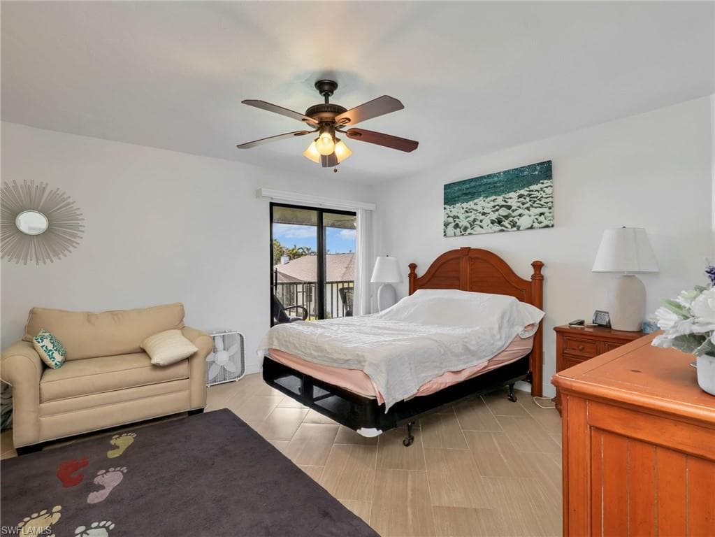 4708 SW 8th PL 205-7