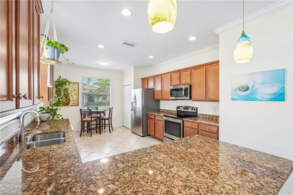 2536 Laurentina LN-8