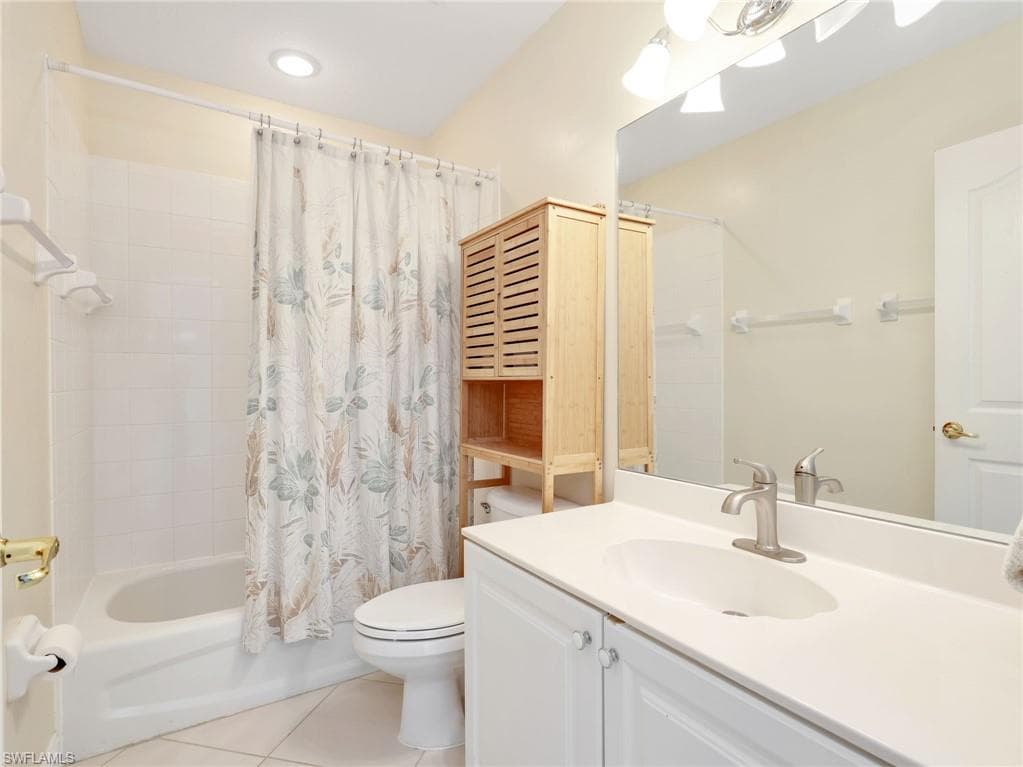 1100 Diamond CIR 1104-31