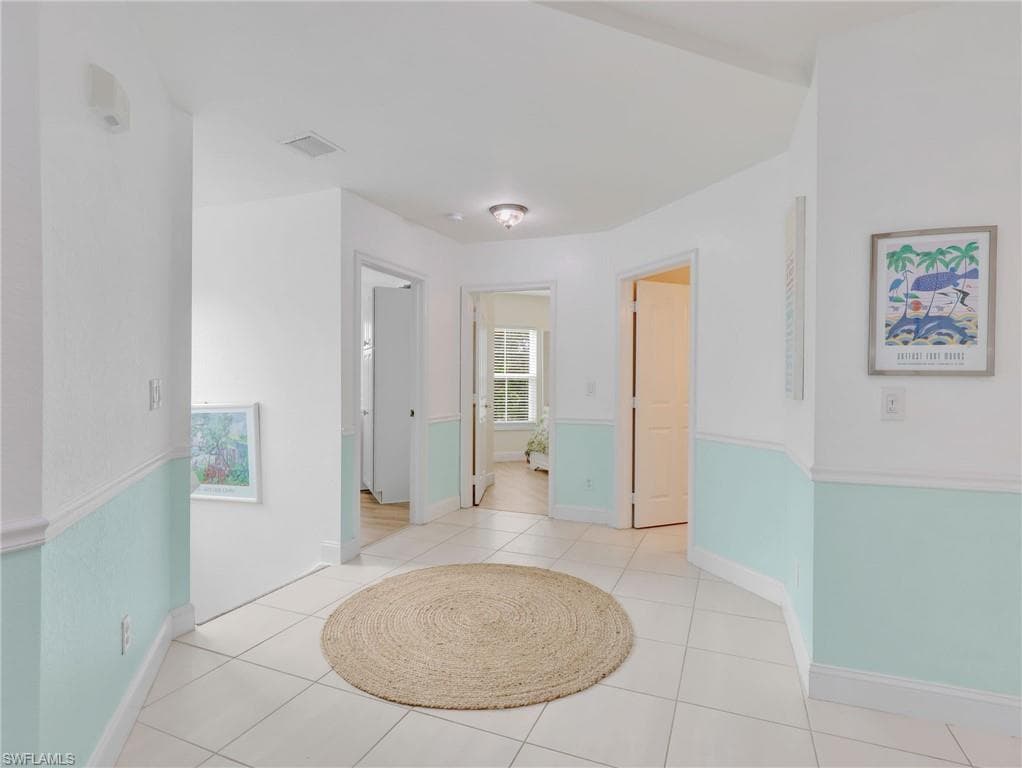 1100 Diamond CIR 1104-4