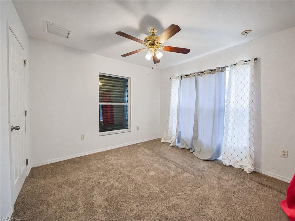 20 Hampton AVE-9