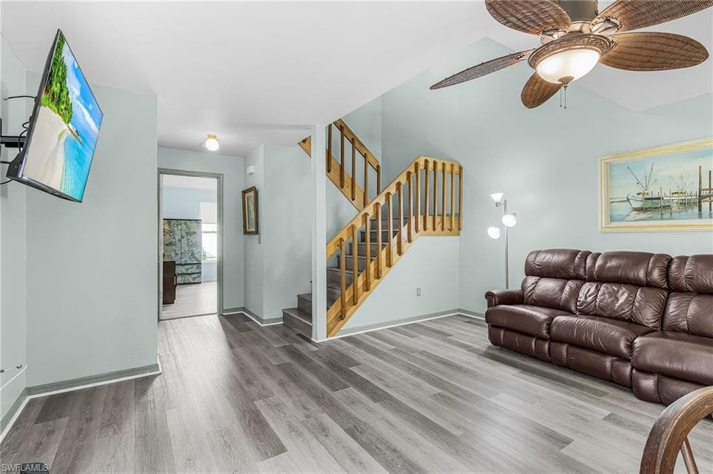 13721 Markham LN 4-4