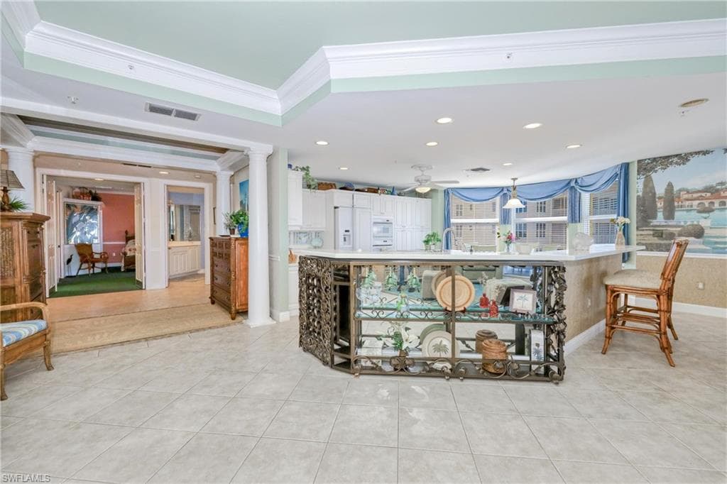 15100 Harbour Isle DR 701-8