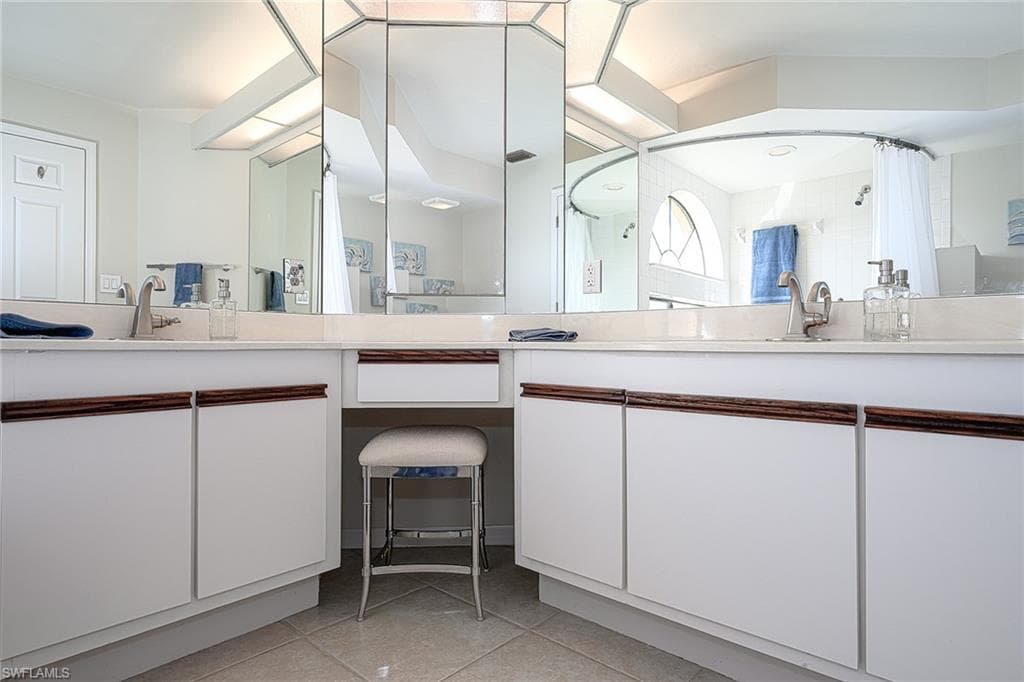 589 Beachwalk CIR P-203-14