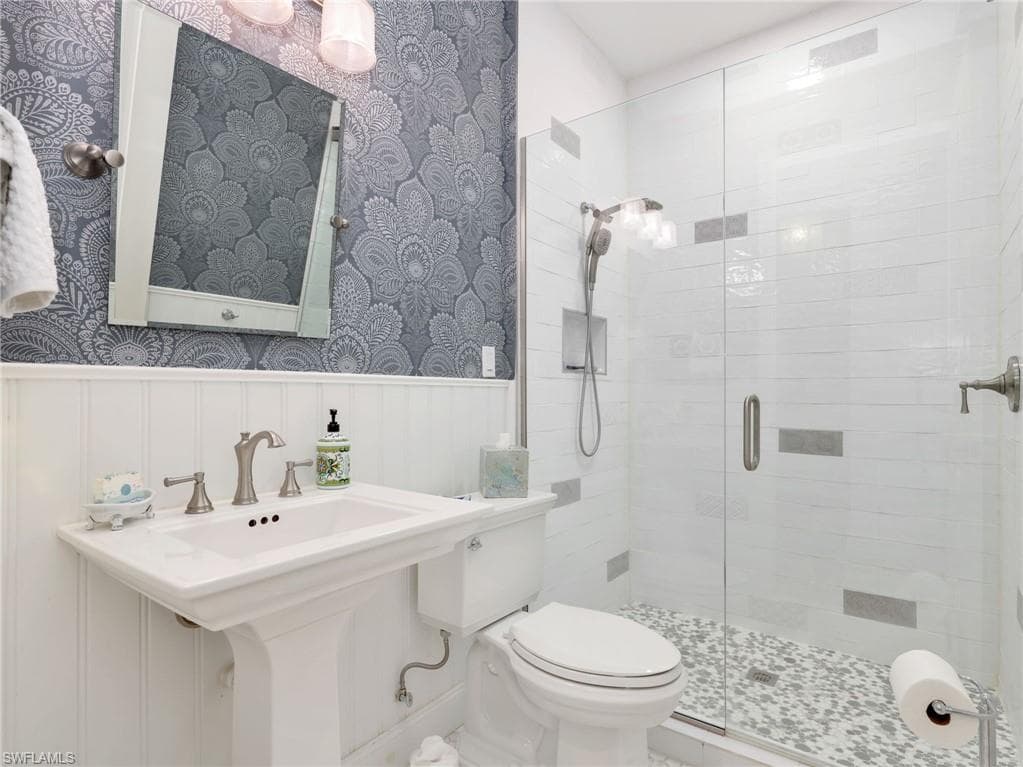 20504 Ardore LN-21