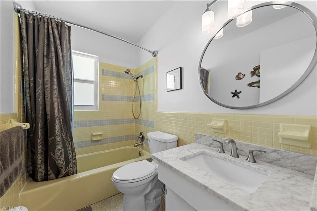 1212 Barnsdale ST-26