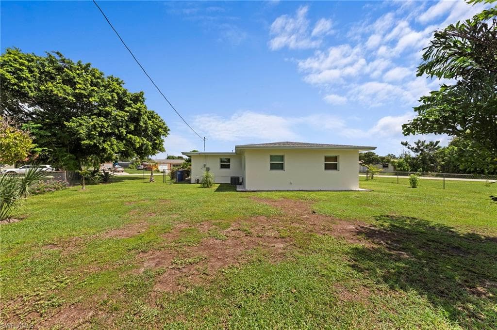 1212 Barnsdale ST-30