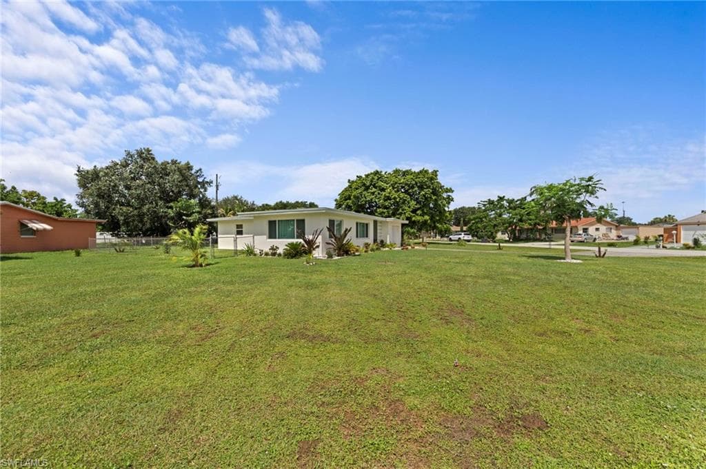 1212 Barnsdale ST-34