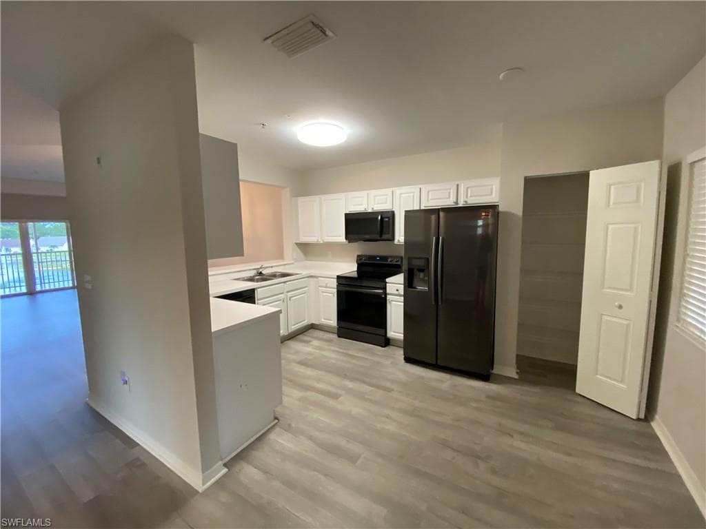 10010 Maddox LN 315-12