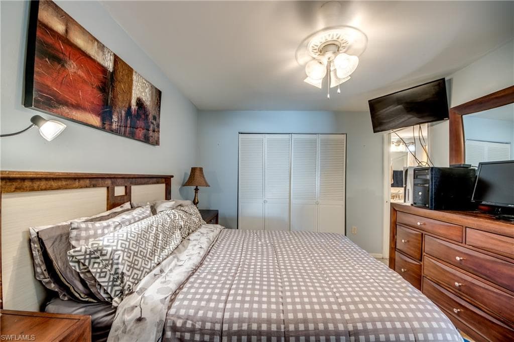 1761 Four Mile Cove PKWY 513-4