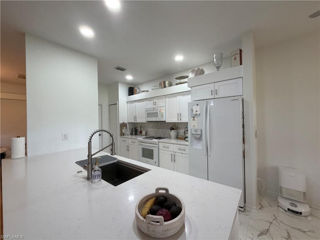 2260 Heritage Greens DR-9