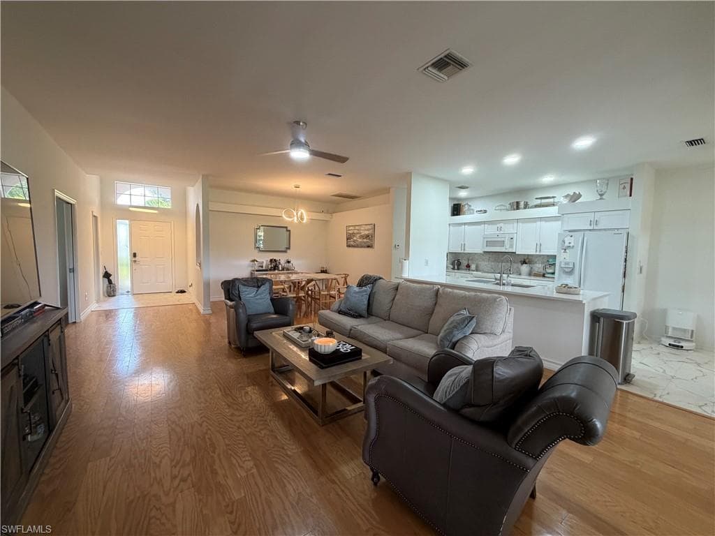 2260 Heritage Greens DR-4