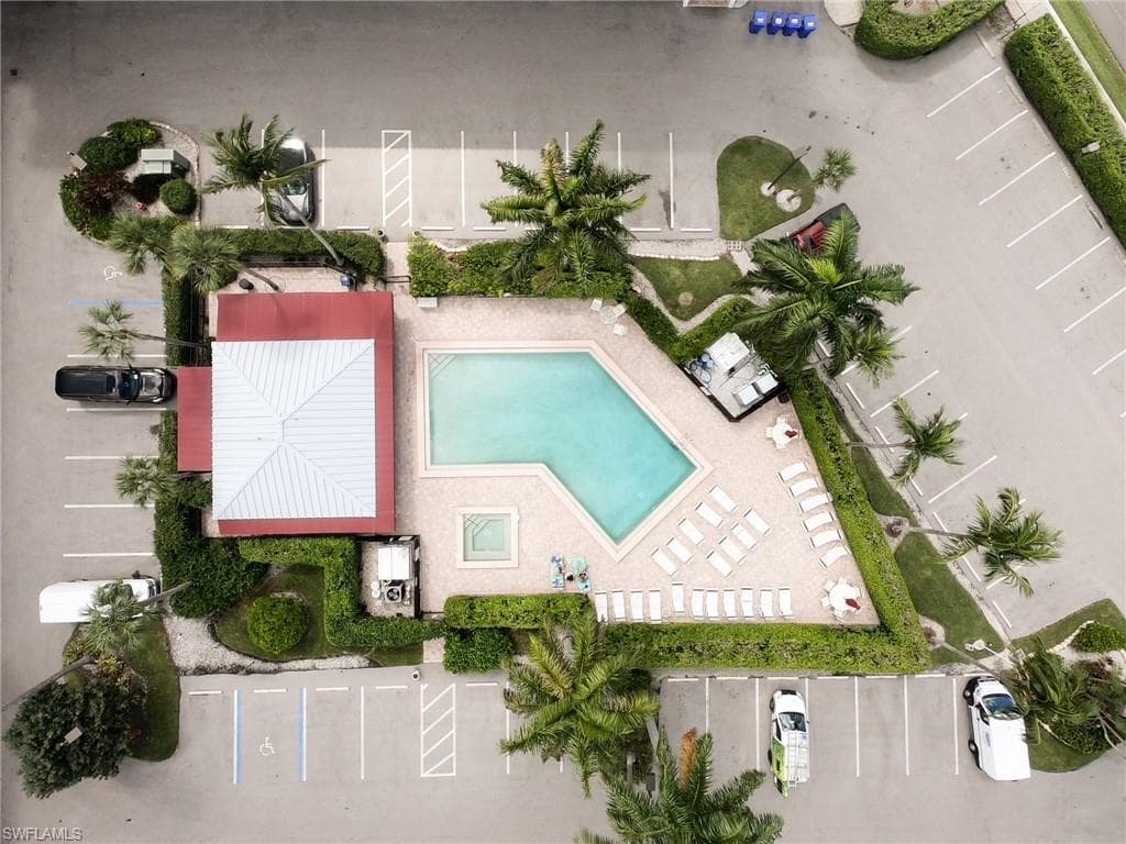 807 River Point DR 304D-1