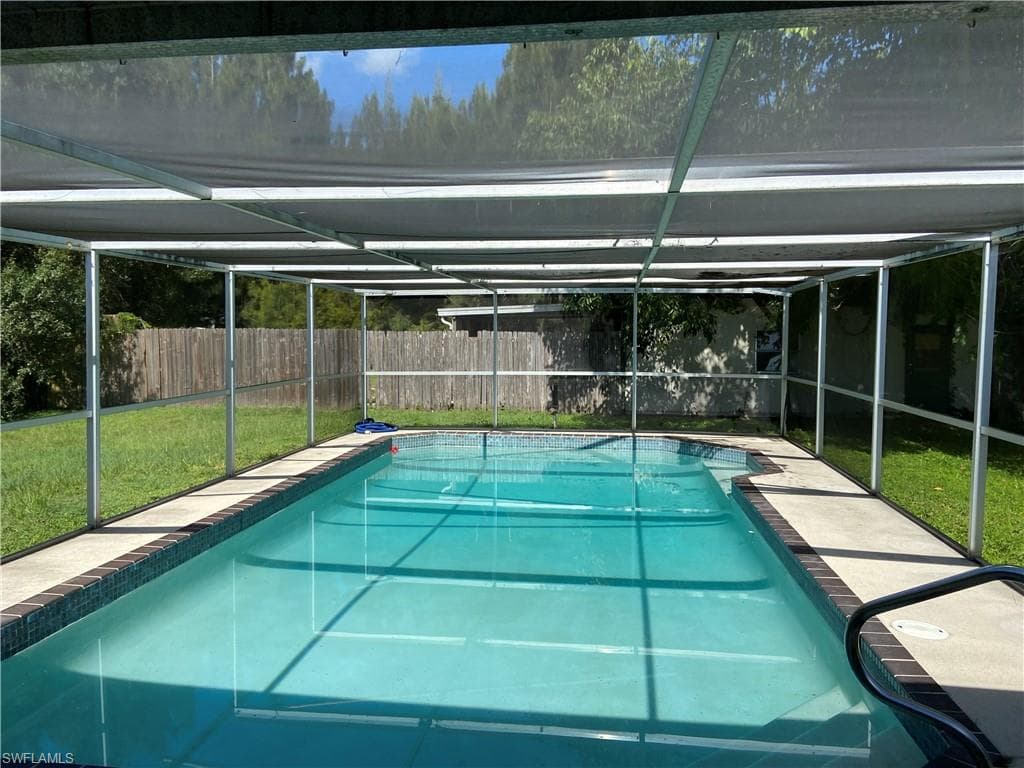 7906 Suncoast DR-22