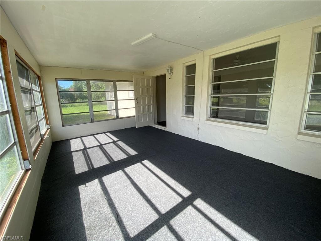 7906 Suncoast DR-20