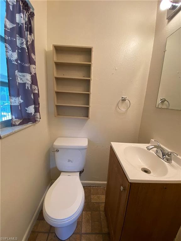 7906 Suncoast DR-18