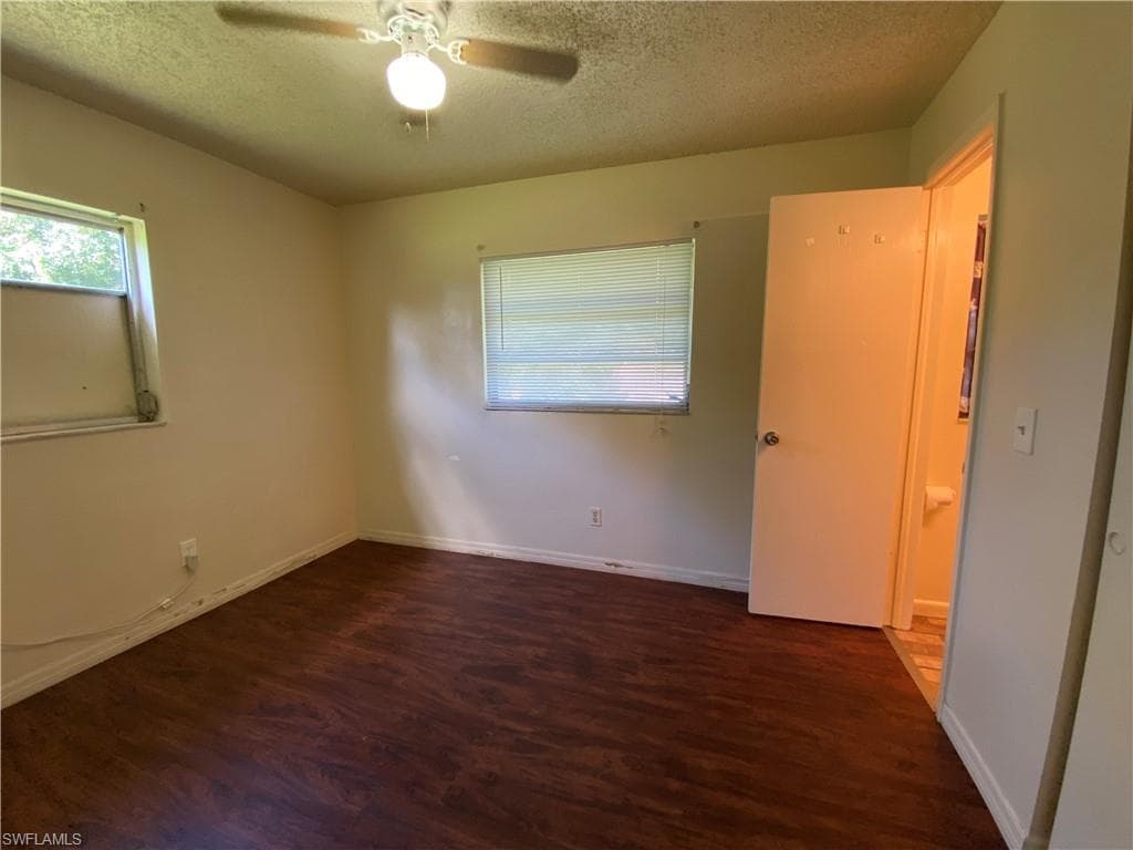 7906 Suncoast DR-15