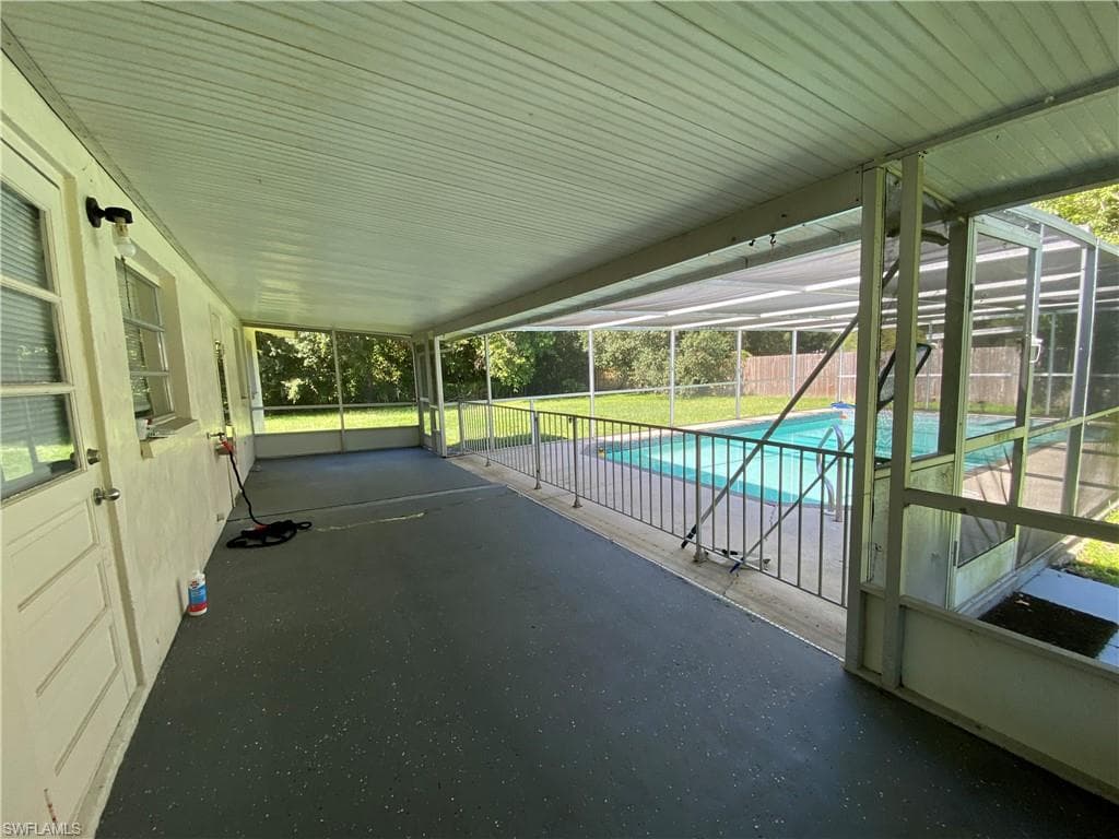 7906 Suncoast DR-21