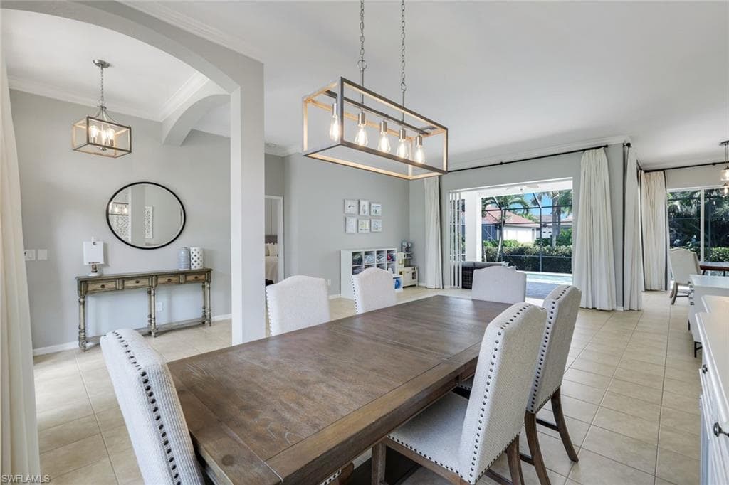 8748 Lake CIR-17