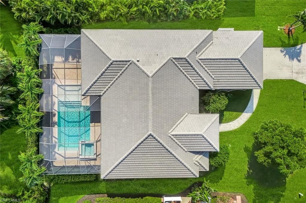 8748 Lake CIR-43