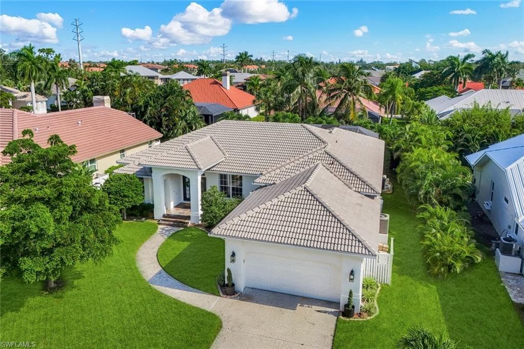 8748 Lake CIR-4