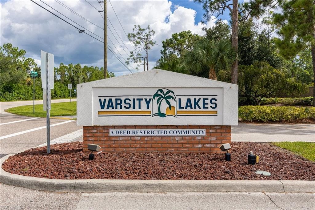 4676 Varsity CIR-39