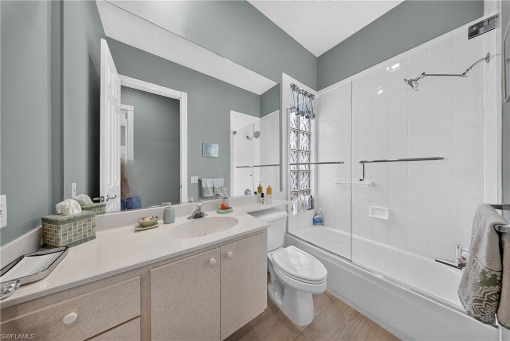 3204 Benicia CT-22