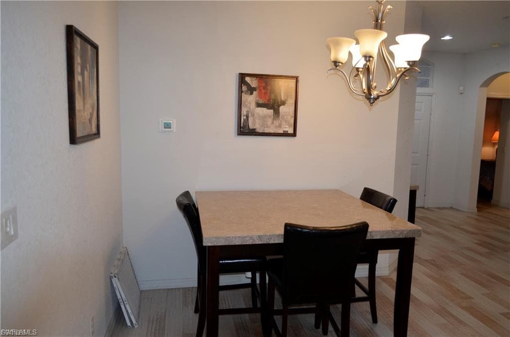 1702 Emerald Cove DR-9
