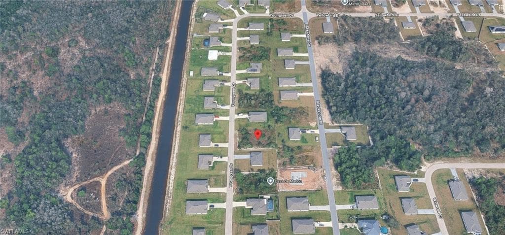 847 Youngreen DR-9
