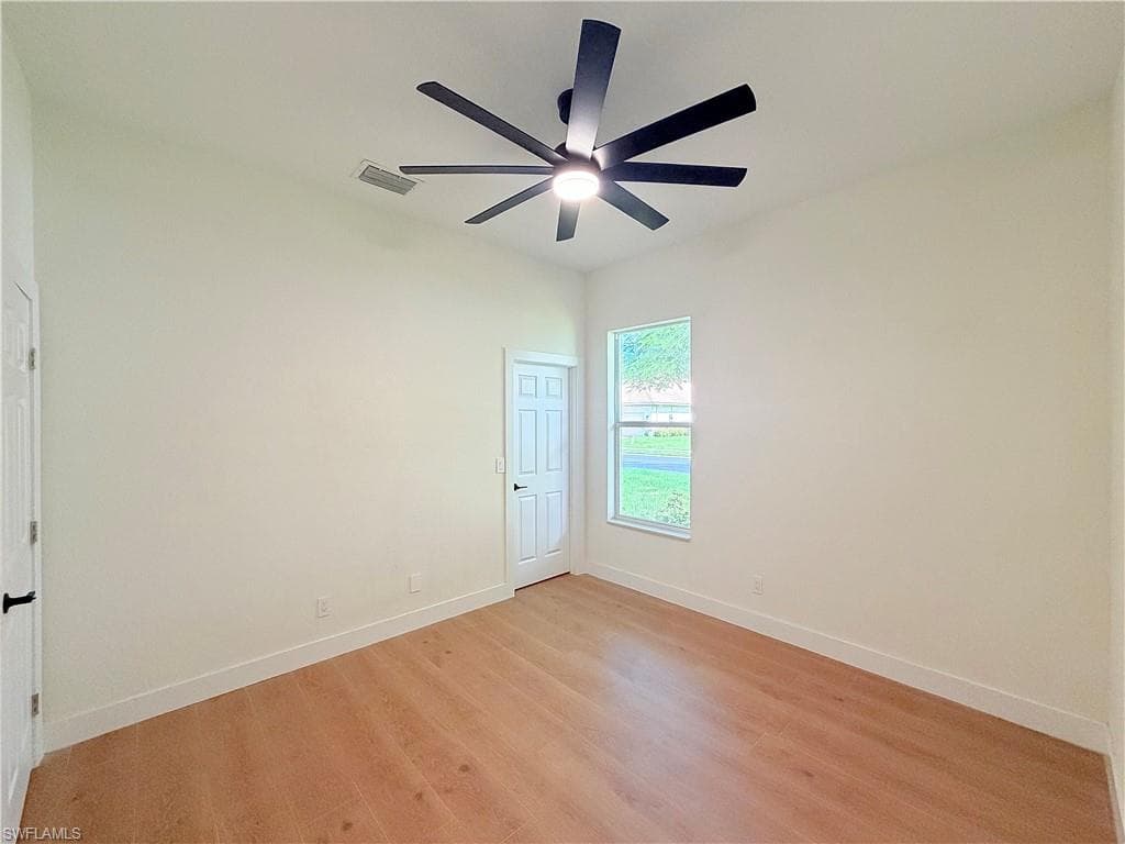 11001 Sea Tropic LN-9